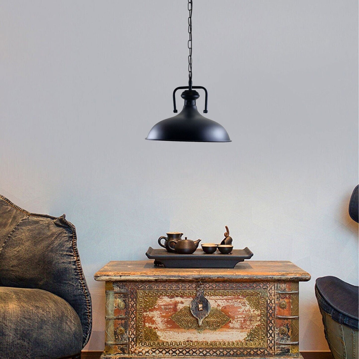 Black Pendant light with chain for cafe.JPG